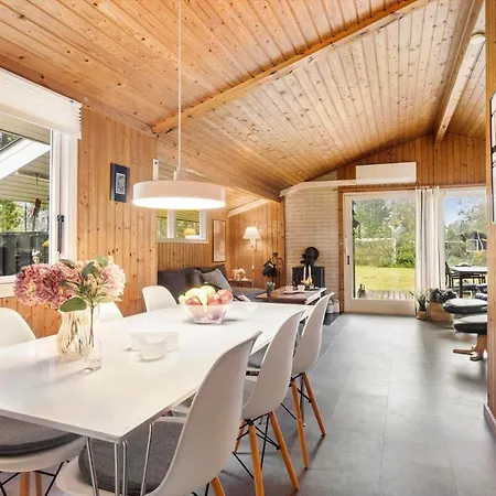 Tv1689-strandby-klitmarken-4 * Strandby