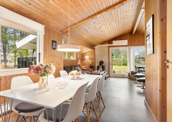 Tv1689-strandby-klitmarken-4 * Strandby